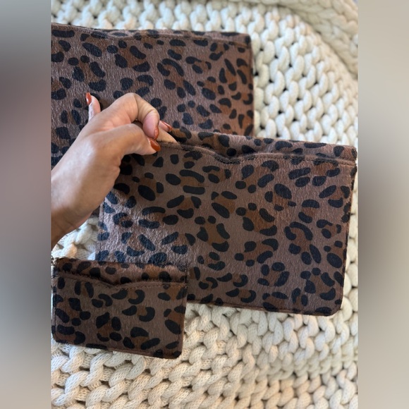 Notiq Lightly Used| Tablet Case | Trio Clutch Set | - Picture 12 of 12